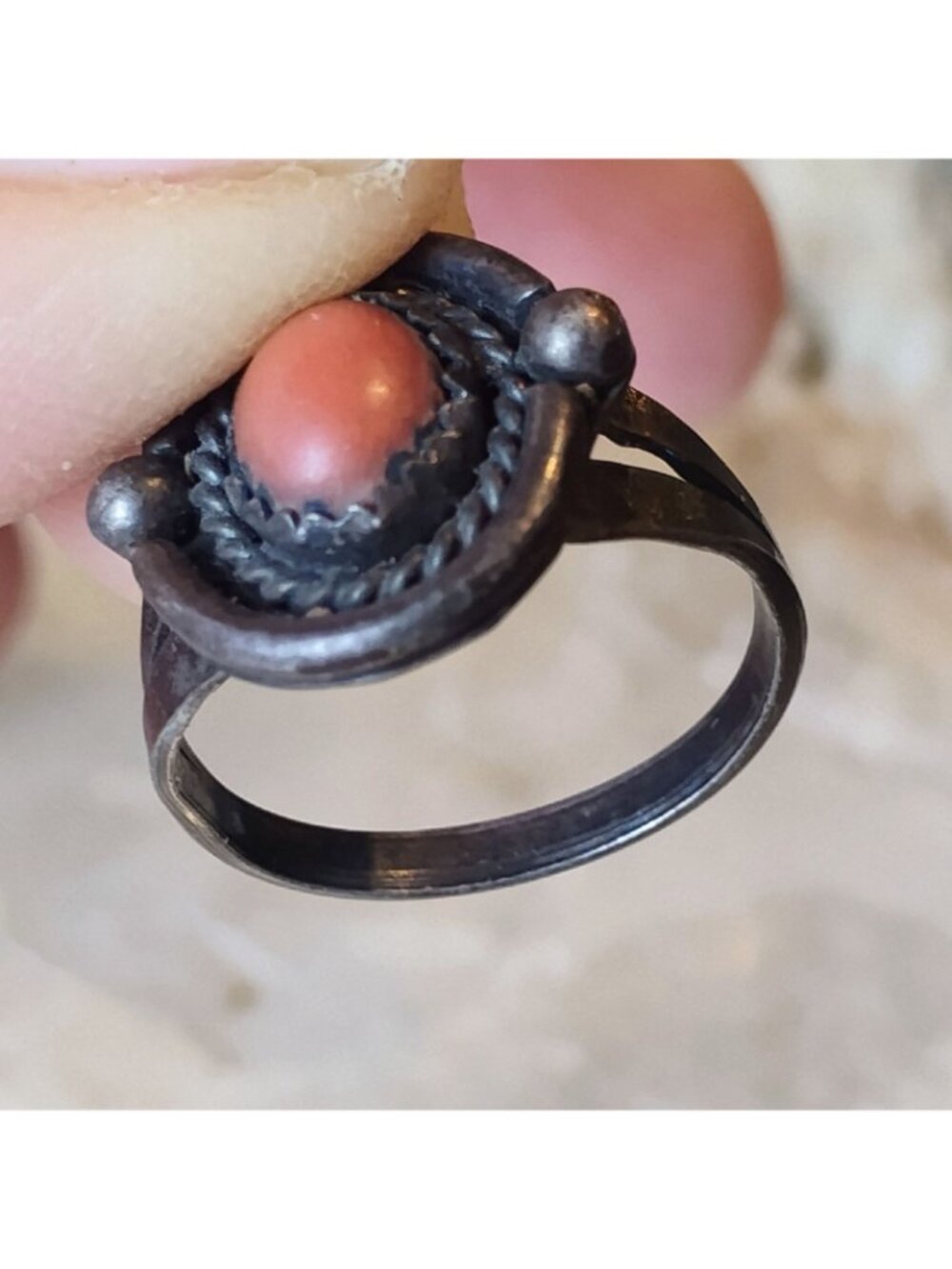 Vitg Navajo Old Pawn Sterling Silver Coral Ring Size 7.5 Oval Braided Setting - Picture 4 of 8